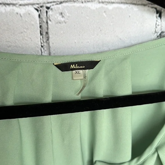 Women’s XL Green Flowy Button Up Top Rouched Sleeves Milano - Picture 2 of 6